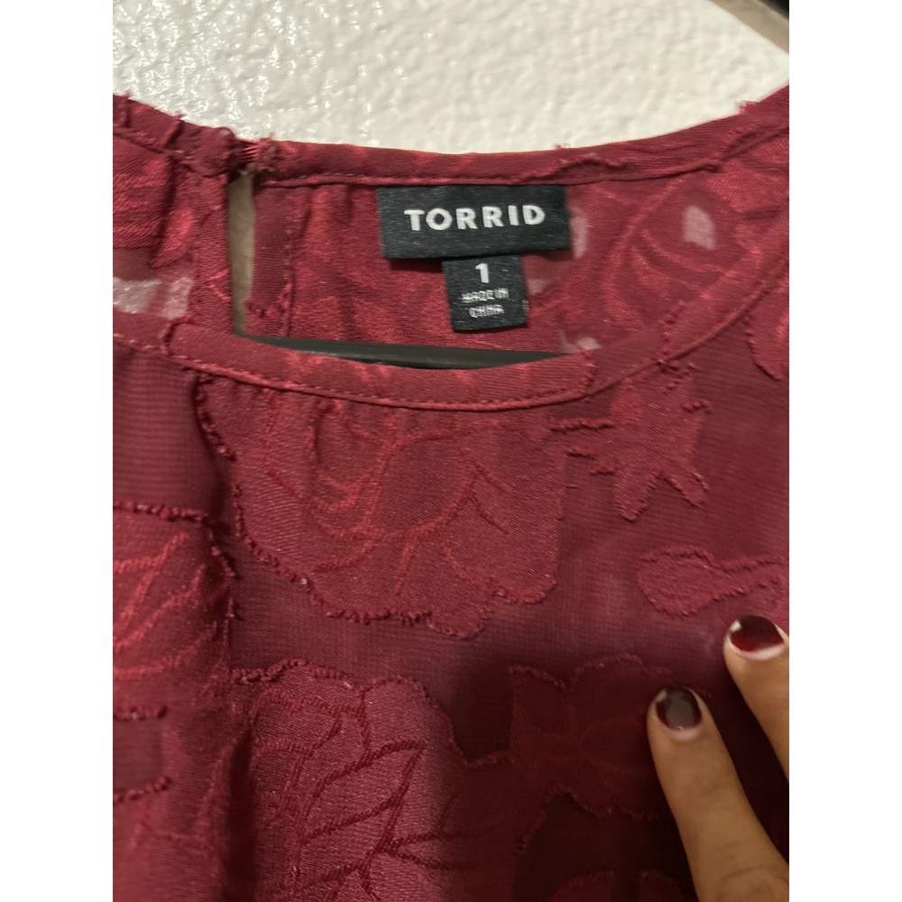 Torrid Abbey Chiffon Clip Floral Red Top Plus Size 1X Sheer Christmas Layering - Picture 3 of 6